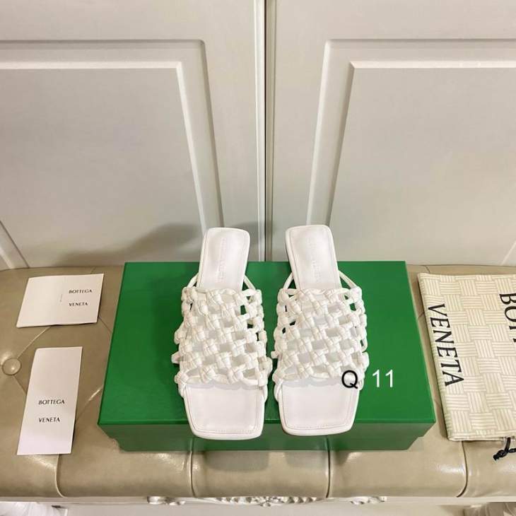 Picture of Bottega Slippers _SKUBVsz35-40Y03013338